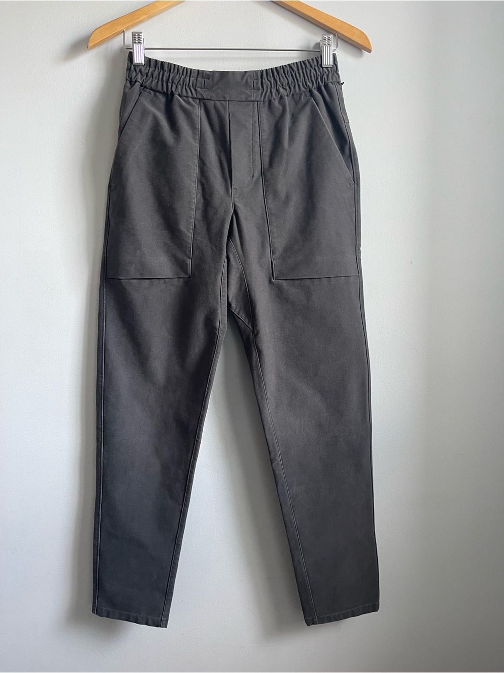 Lululemon Bowline Pant Utilitech 30"
Graphite Grey Men’s Size XS